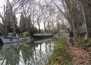 Canal du midi near Beziers Canal2