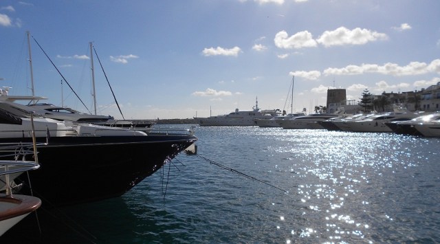 Puerto Banus marina - west end Puerto_Banus2