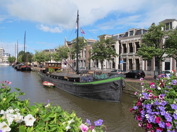 Leeuwarden canal Leeuwarden