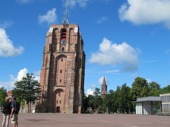 Leeuwarden leaning tower (14c) Leeuwarden1