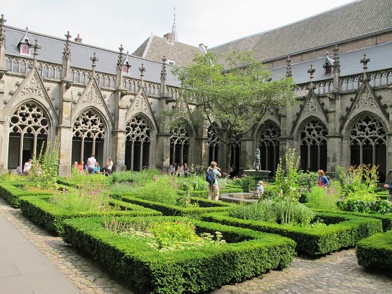 Utrecht Domkerk cloisters Utrecht6
